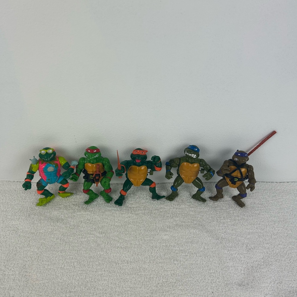 5 - VTG 'Late 80's - 90's' Teenage Mutant Ninja Turtles Assorted Action Figures